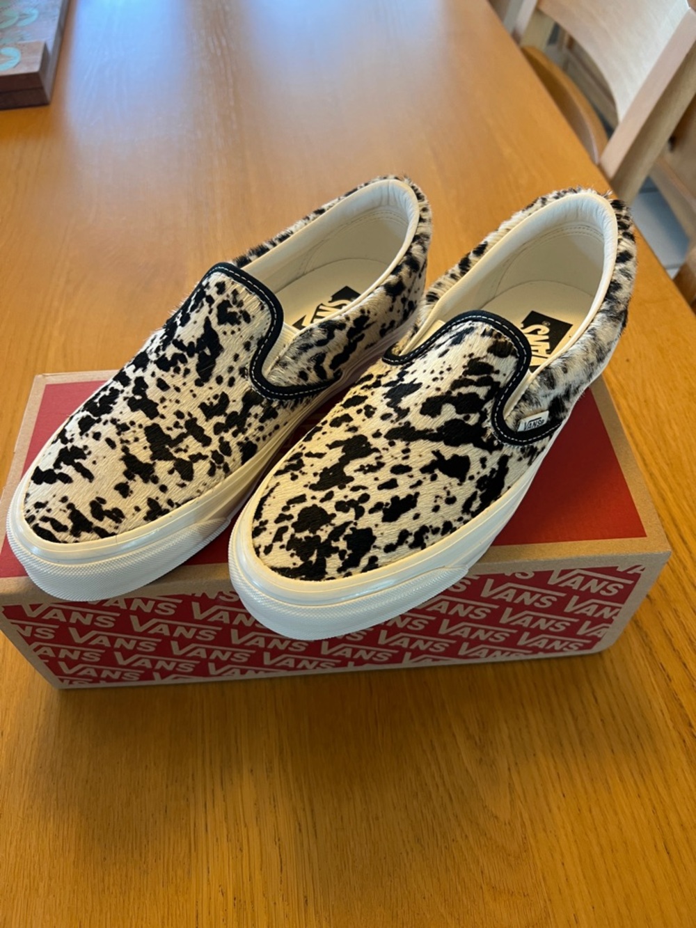 Vans slip on hair on black and white brand new shoes,  women’s 9/men’s 7.5
